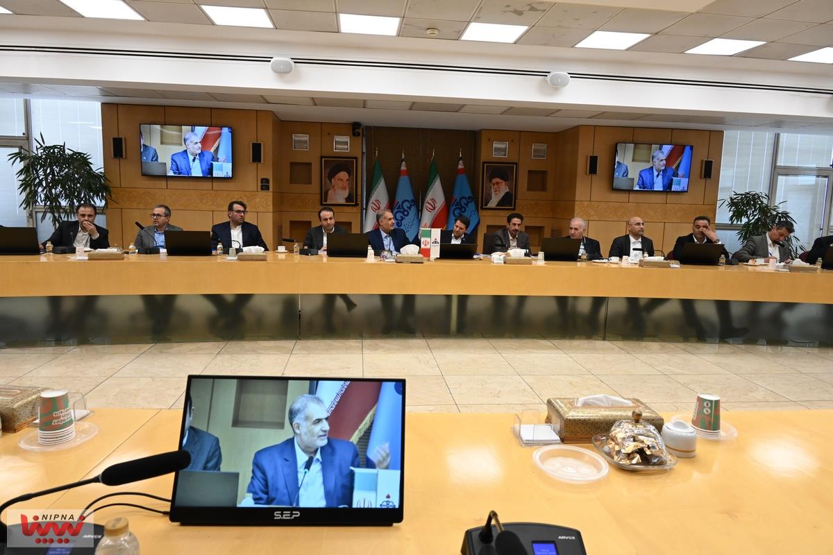 نشست مدیران بازرگانی شرکت های پتروشیمی با سفیر ایران در روسیه در حضور مدیرعامل NPC 30